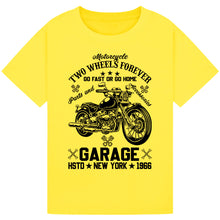 Lade das Bild in den Galerie-Viewer, Motorbike Graphic T-Shirt – Stylish Tee for Riders