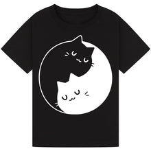 Lade das Bild in den Galerie-Viewer, Charming Cat Tee – Perfect Gift
