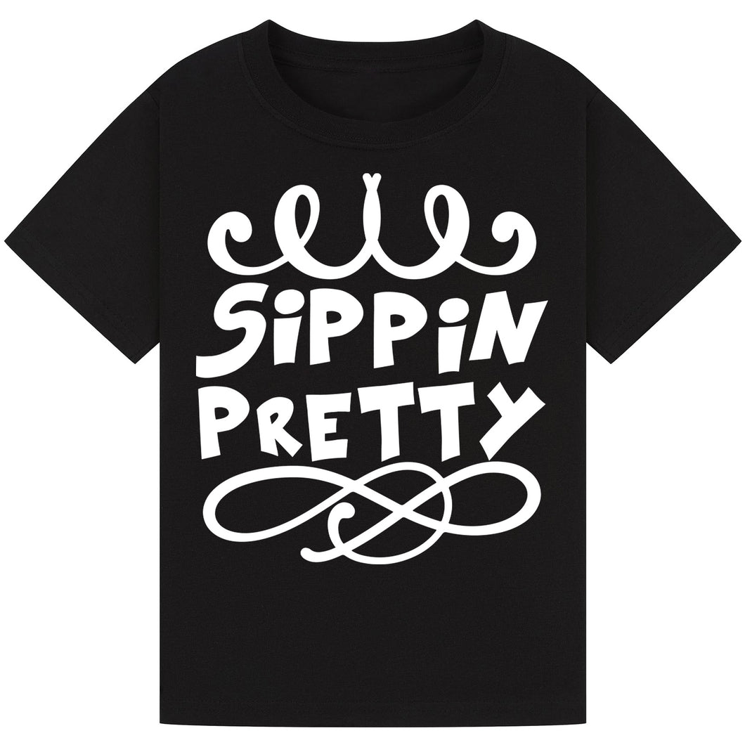 Sippin’ Pretty T-Shirt – Stylish Wine Lover Tee