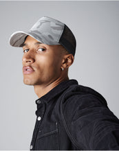 Load image into Gallery viewer, Camo Snapback Trucker
