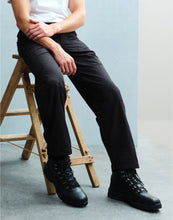 Load image into Gallery viewer, Lined Action Trouser (Short)
