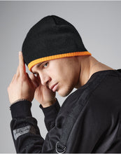 Load image into Gallery viewer, Two-Tone Pull On Beanie

