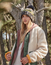 Load image into Gallery viewer, Corkscrew Pom Pom Beanie
