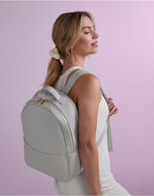 Lade das Bild in den Galerie-Viewer, Boutique Backpack
