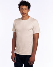 Lade das Bild in den Galerie-Viewer, Essential Cotton T
