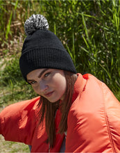 Load image into Gallery viewer, Recycled Snowstar® Beanie
