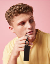 Lade das Bild in den Galerie-Viewer, Boutique Key Clip
